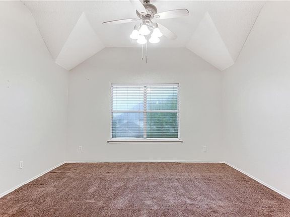 4th image of 8420 Rock Creek Dr