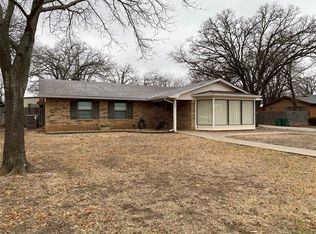 405 Briarwood Dr, Eastland, TX 76448