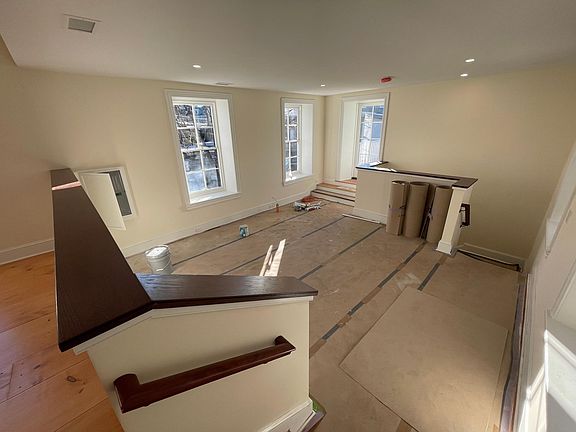 4th image of 47 E Chestnut Hill Ave