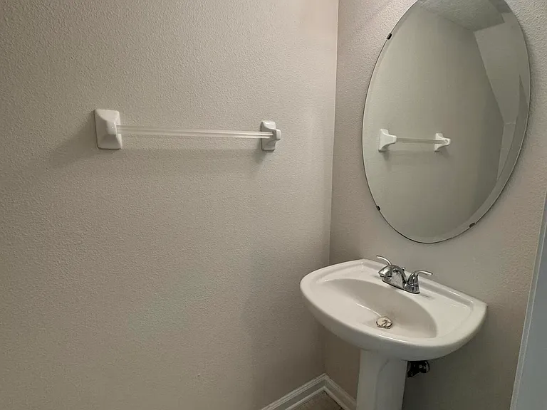 8428 Thornbush Ct — Photo 10