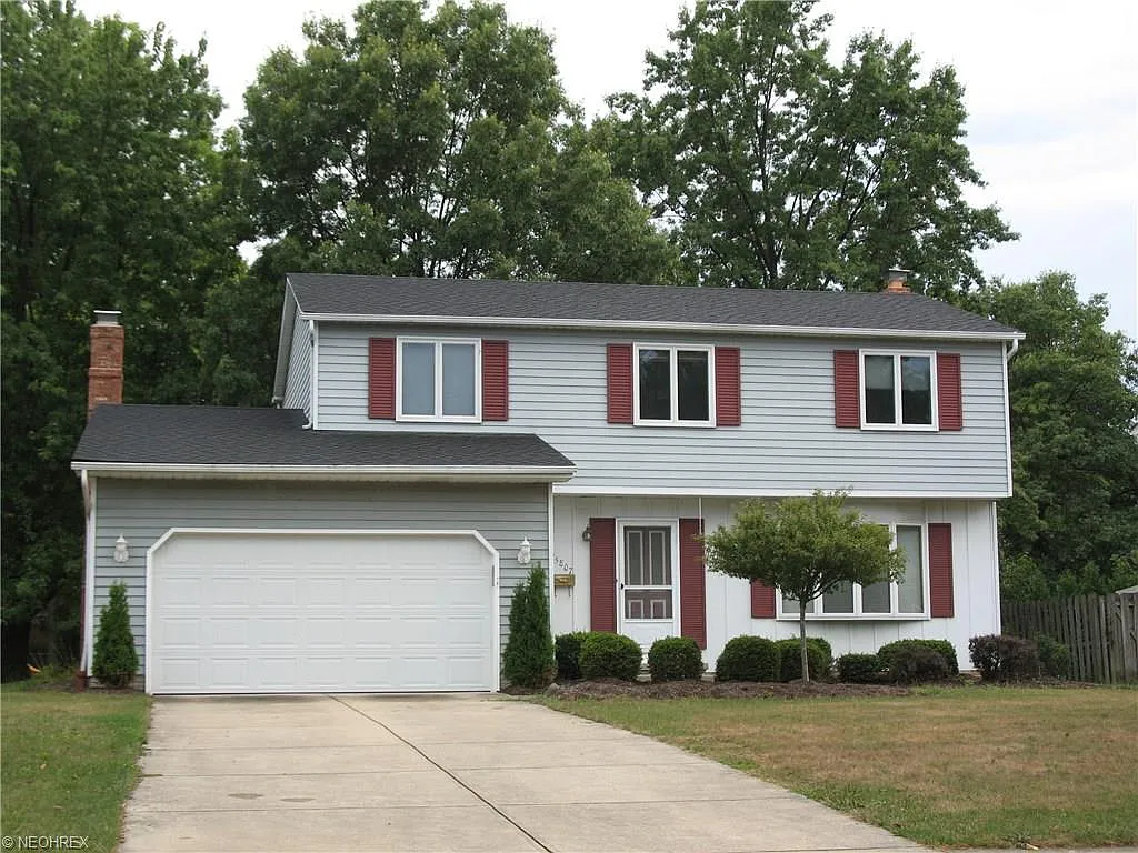 25807 Byron Dr photo 1