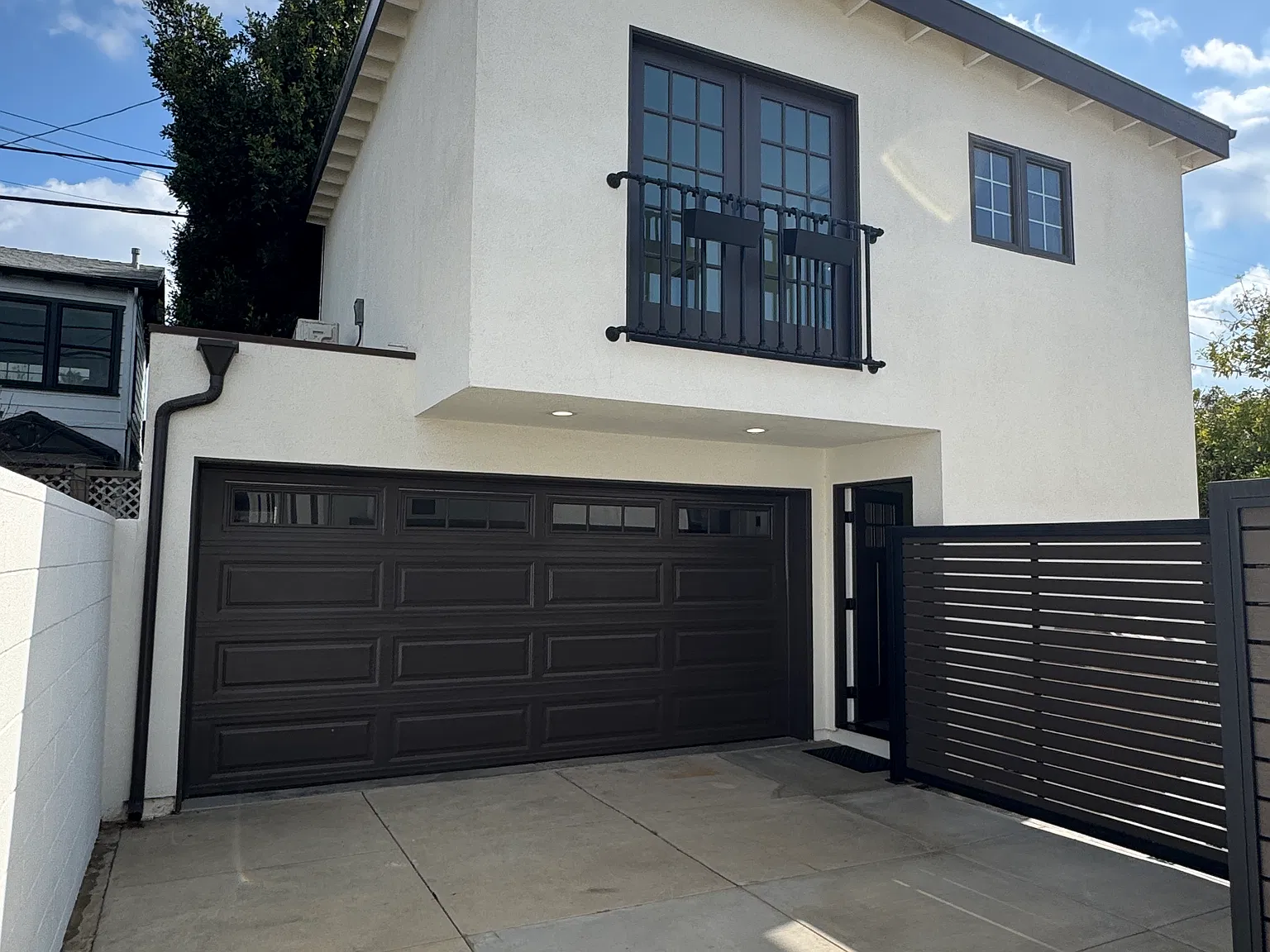 Studio, 626 sqft, $2,295 — Photo 2