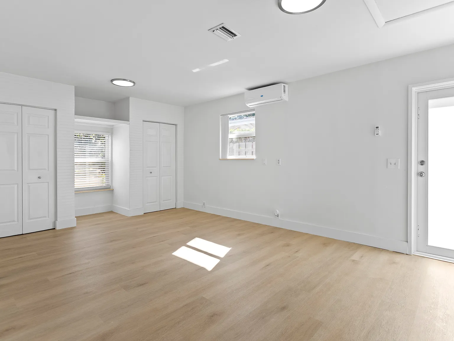 1 bed, 350 sqft, $1,550 — Photo 2