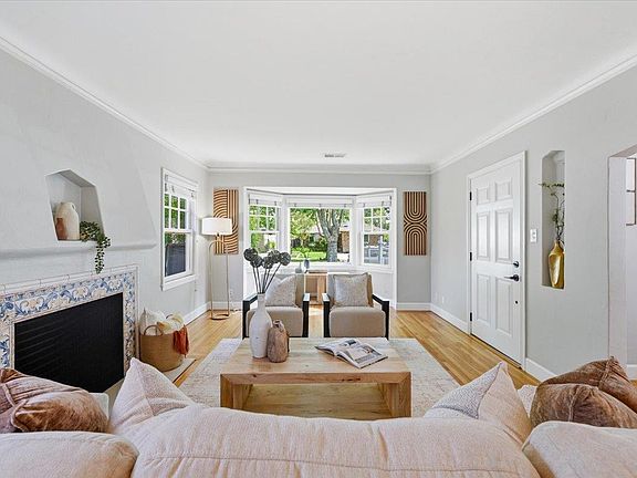 2nd image of 278 Iris St