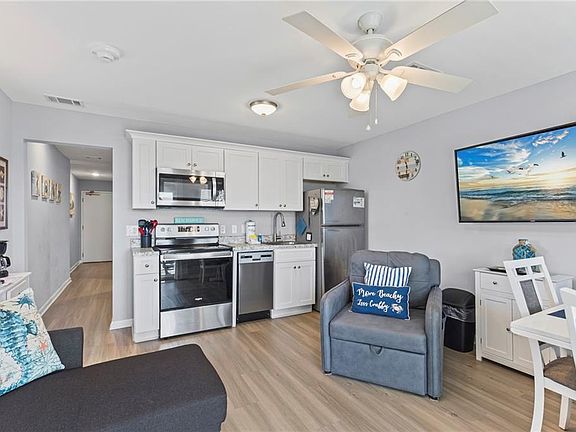 5th image of 400 Plantation Rd #4315