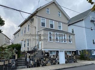 213 Pleasant St FLOOR 2, Pawtucket, RI 02860