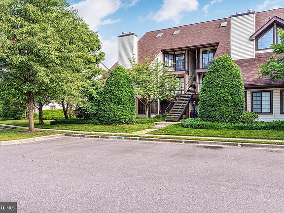 4th image of 2504 Airy Hill Cir #1-A
