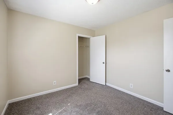 700 Shelton Cir — Photo 11