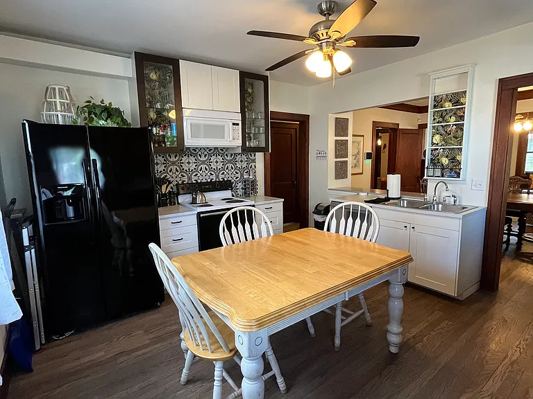 1124 Arbor St — Photo 7