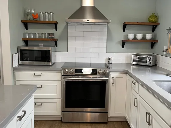 306 Petaluma Blvd S, Petaluma, CA 94952