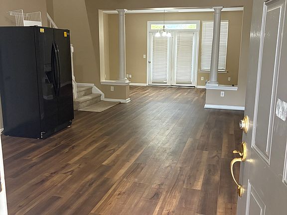 5th image of 130 Point Comfort Ln #130