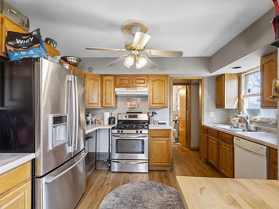 4th image of 7934 N Edgeworth DRIVE