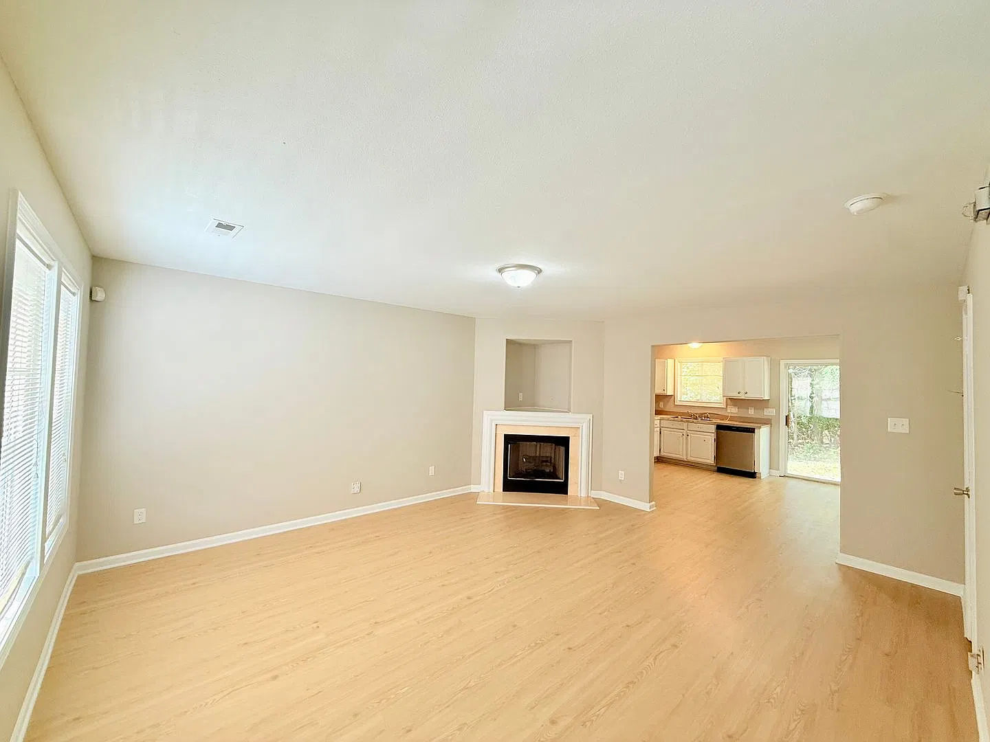 Hollow Maple Drive 1543 — Photo 2