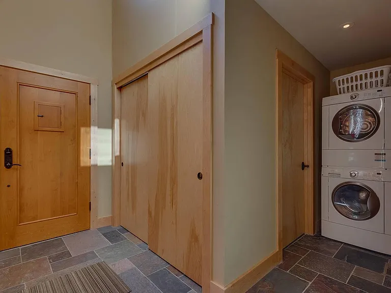365 Fairway Dr — Photo 23