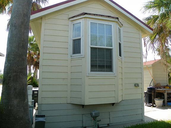 4th image of V Sand Dollar Dr
