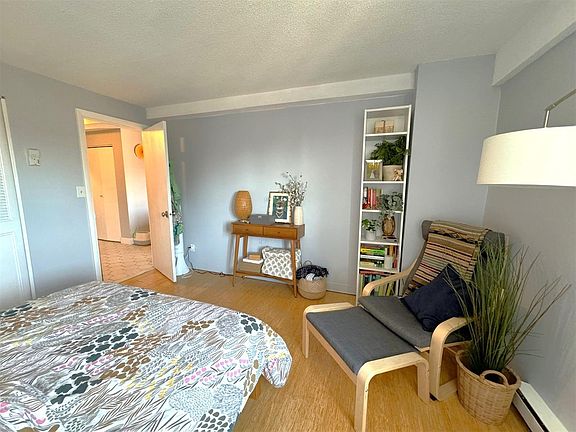 4th image of 47 Mystic St APT 8A