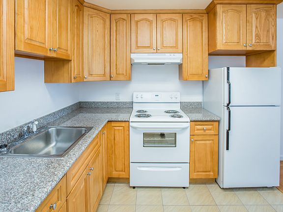 3rd image of 1275 Noe St APT 2