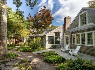 16 Vine St, Marion, MA 02738