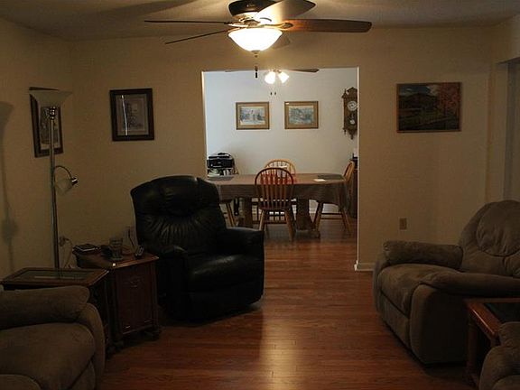 4th image of 3529 Amity Ave #3529
