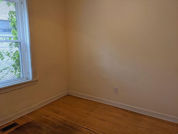 5th image of 1710 W Ainslie St #1