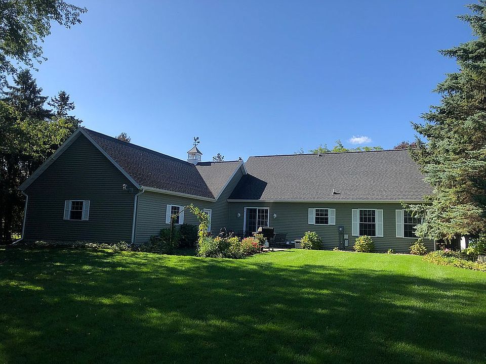 2nd image of 4764 Hunt St