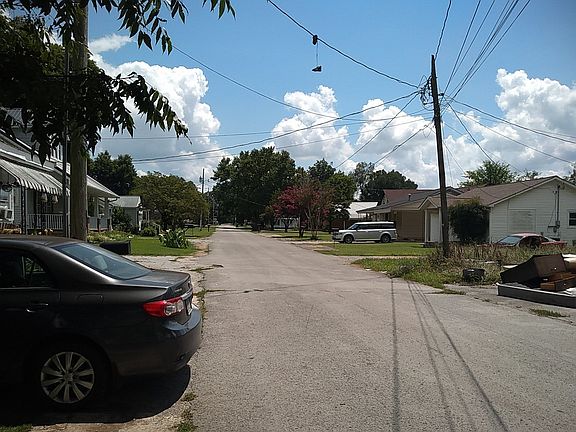 4th image of 201 S Vine St