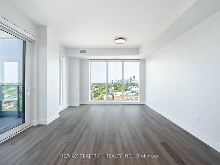 2525 Bathurst St #1009 — Photo 5