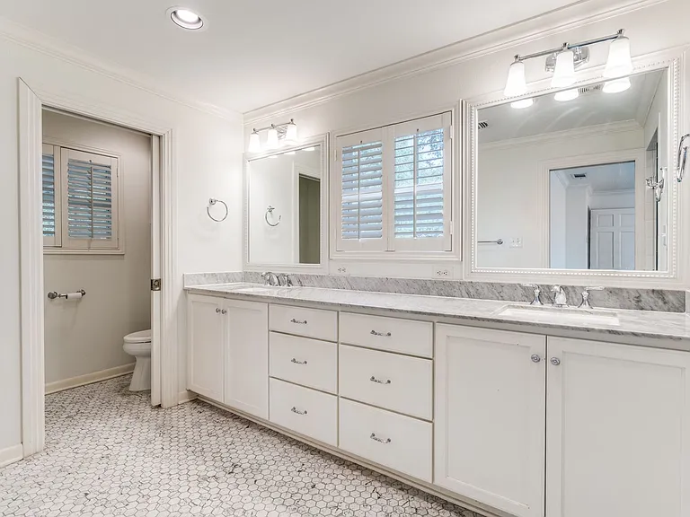 100 Seford Dr — Photo 22
