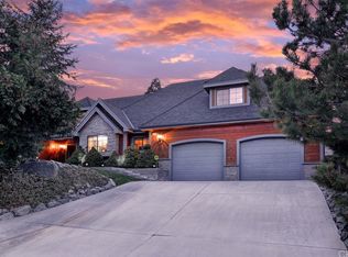 5370 Pacific Crest Dr, Wrightwood, CA 92397