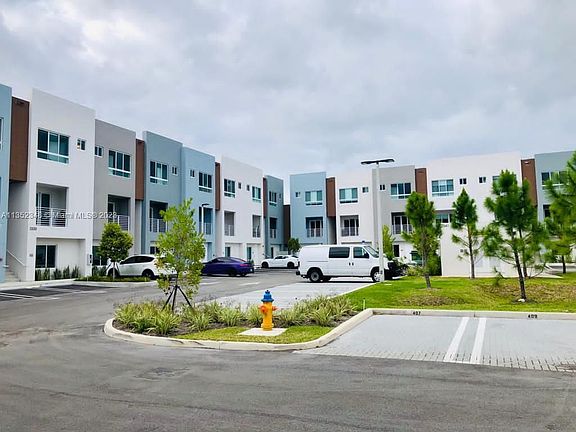 2nd image of 2505 NE 193rd St #4206