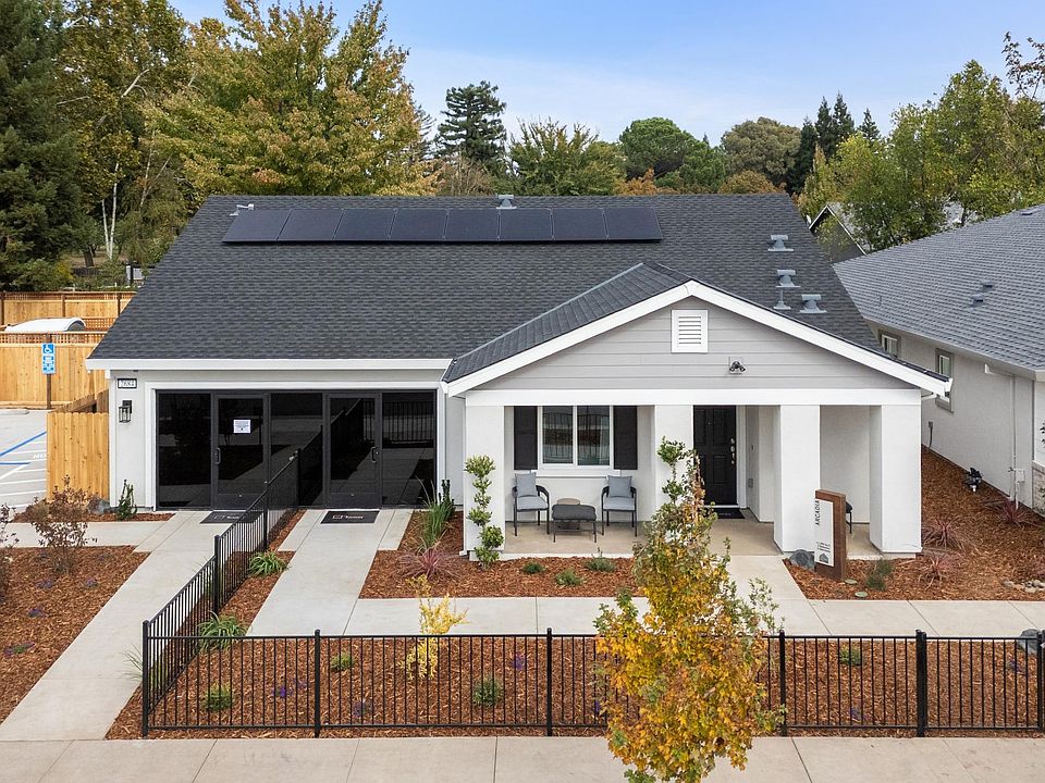 2684 Wesley Way Front Exterior