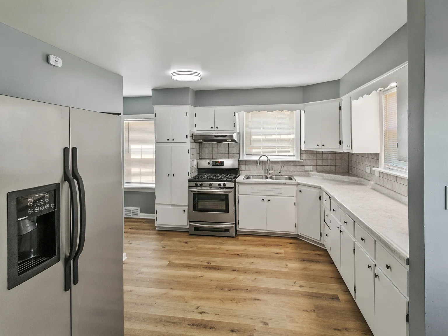 4 bed, 1707 sqft, $2,600 — Photo 4