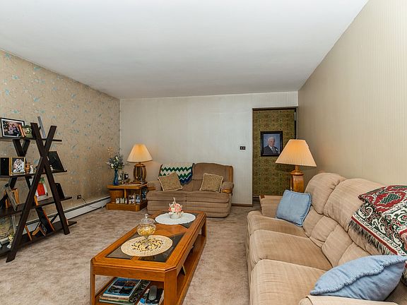 2nd image of 9421 Massasoit Ave