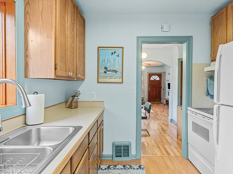 1148 N 25th St — Photo 6
