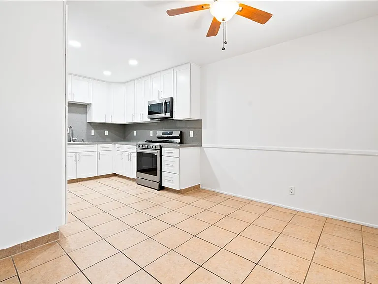 135 S Belmont St #1 — Photo 3