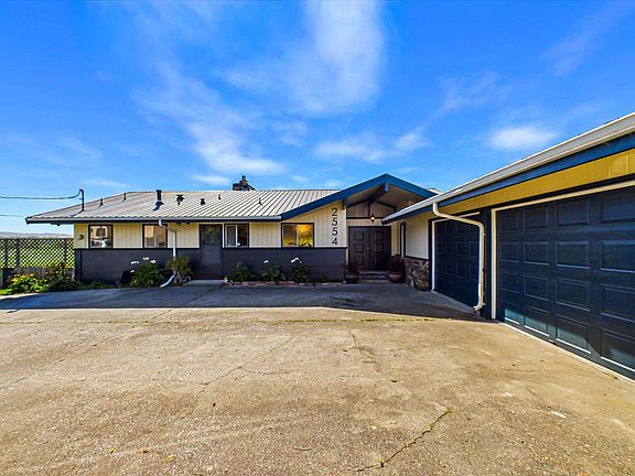 3rd image of 2554 Eel River Dr