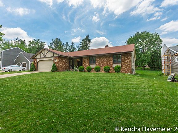 3rd image of 3835 E Norwalk Dr SE