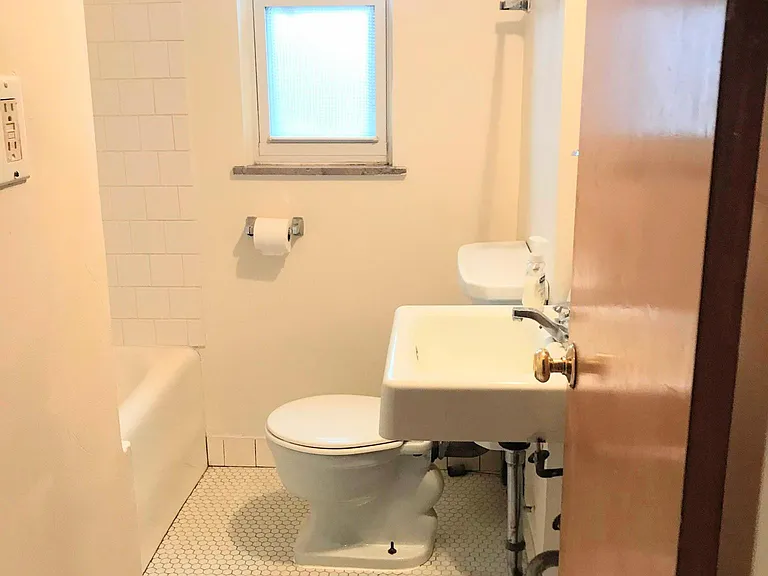 26491 Blumfield St #2 — Photo 8