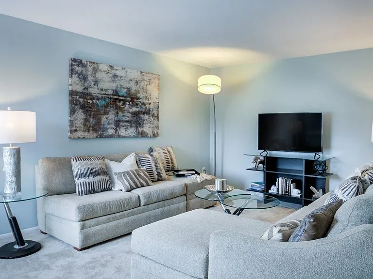 Montgomery Woods Townhomes — Photo 5