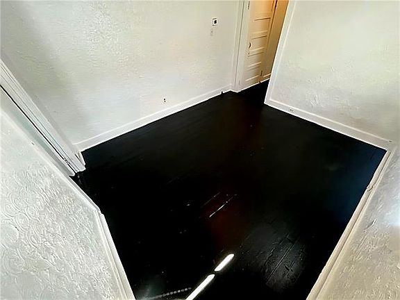 5th image of 2909 Hollygrove St
