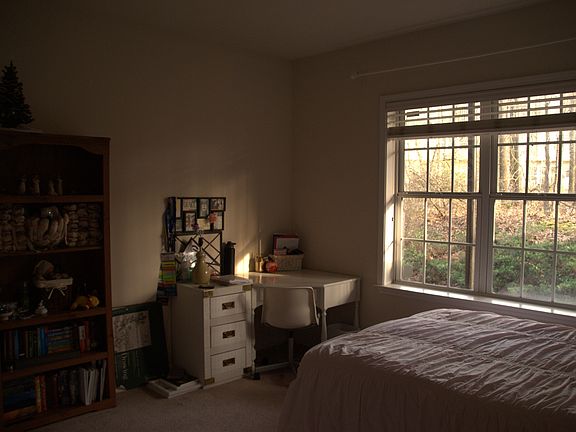 Bedroom1-view2