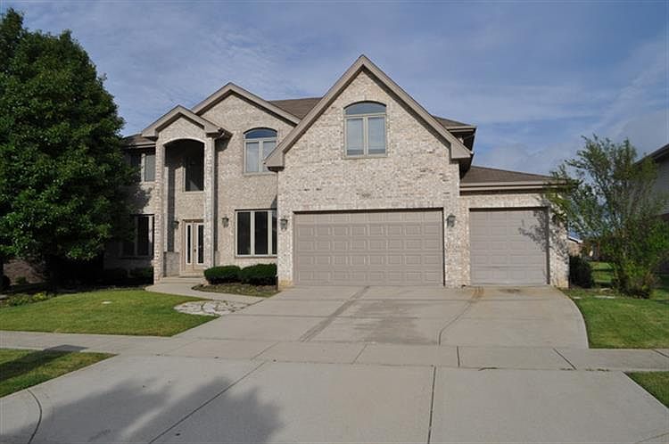 1st image of 1001 Warwick Dr