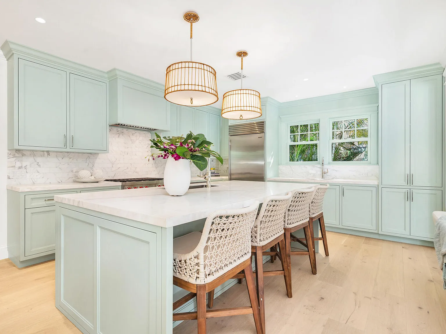 5 bed, 3.5 bath, 2958 sqft, $50,000 — Photo 4