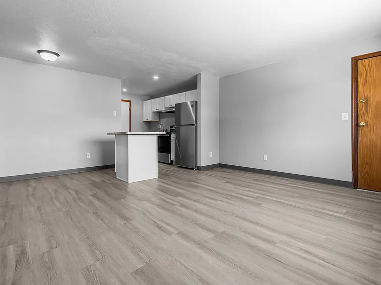 Moraine Terrace Apartments — Photo 7