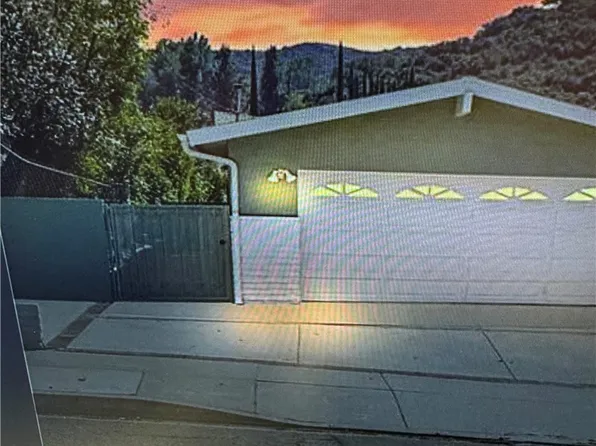 22740 Liberty Bell Rd, Calabasas, CA 91302