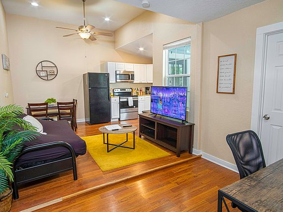 3rd image of 121 Douglas Way St #B