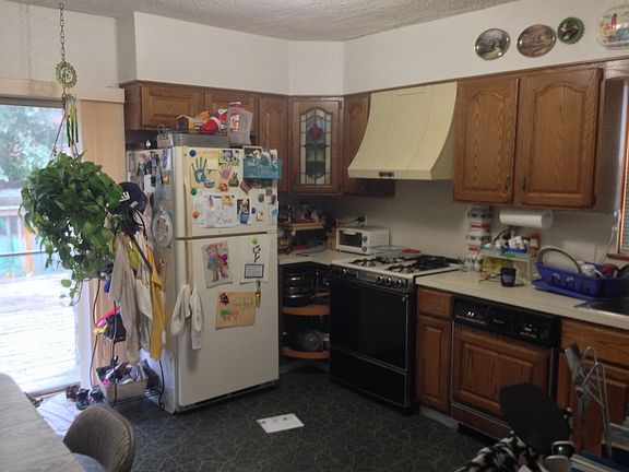 2nd image of 21 Albert St