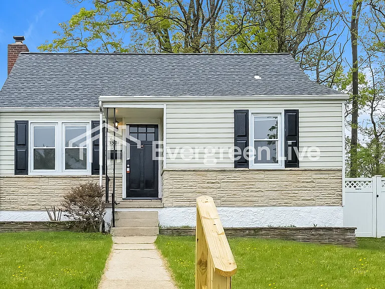 3300 Orlando Ave — Photo 1