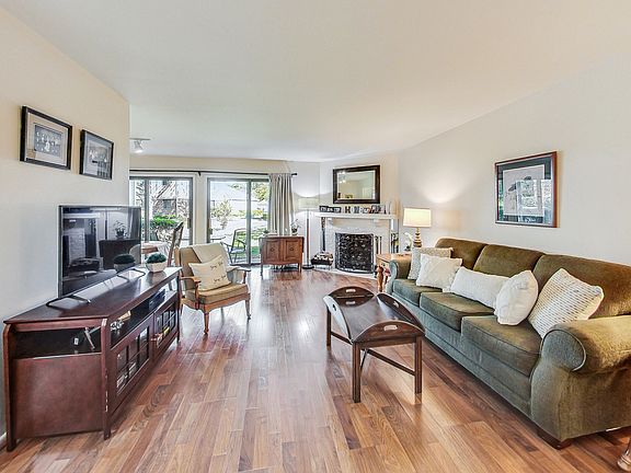 5th image of 1152 Silverwood Ct APT B1