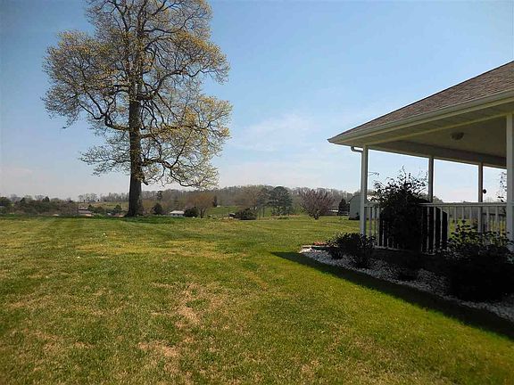 4th image of 2698 Plantation Dr